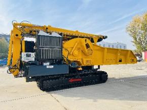 Гусеничная дизельная щепорубительная машина HX1300L