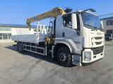 Манипулятор бортовой  шасси ISUZU GIGA 4x2, КМУ XCMG 10 тонн, 5-секционной стрелой
